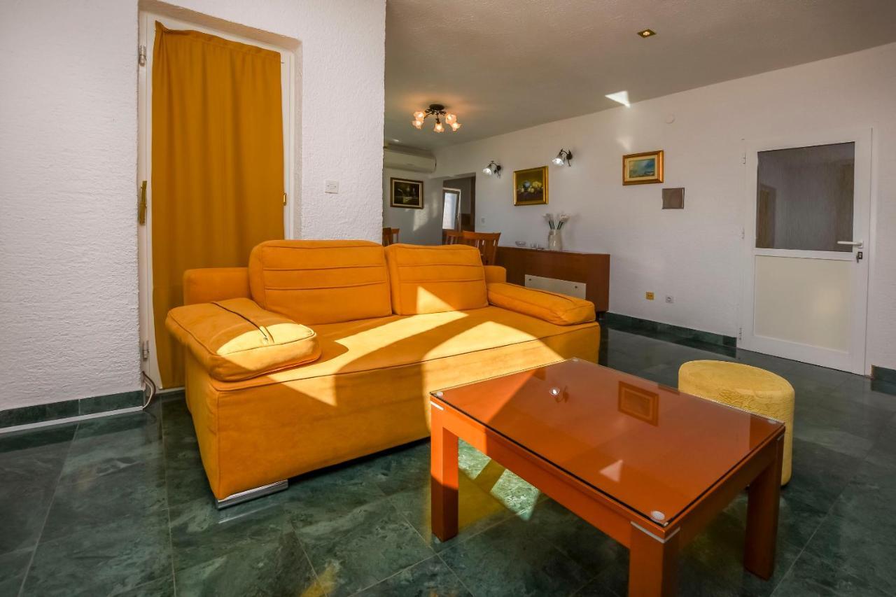 Apartments Dajana Primošten Buitenkant foto