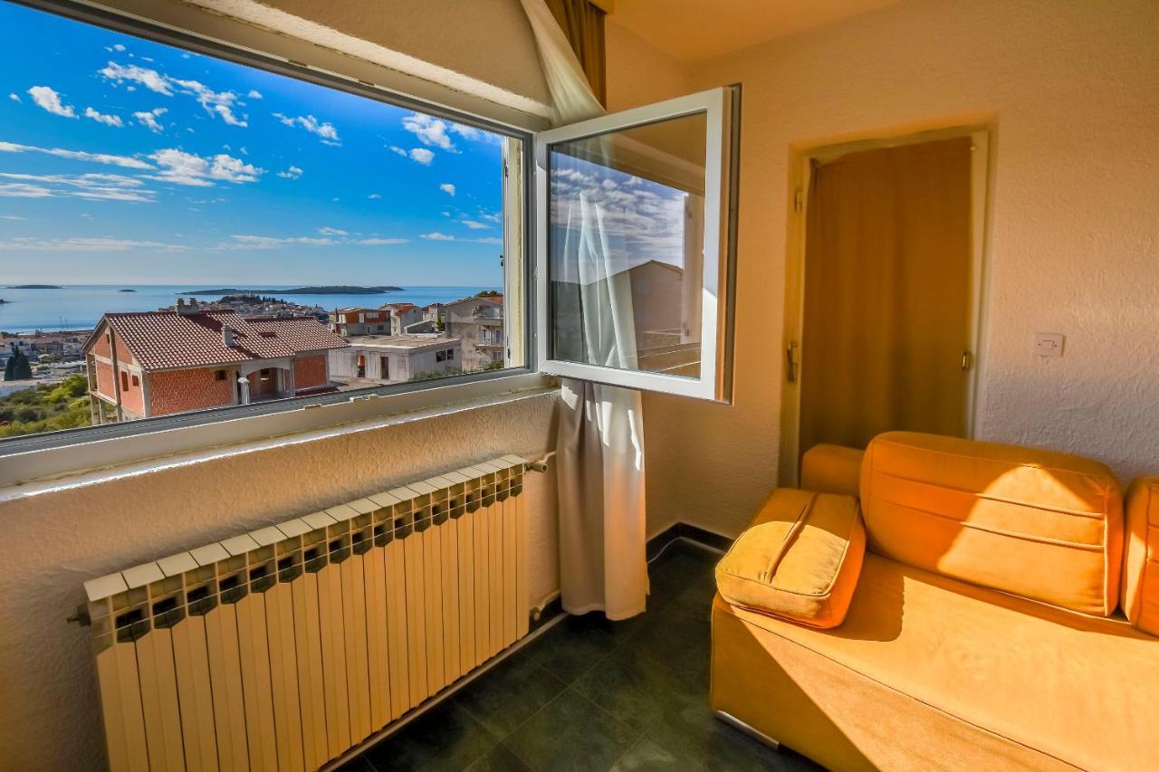 Apartments Dajana Primošten Buitenkant foto